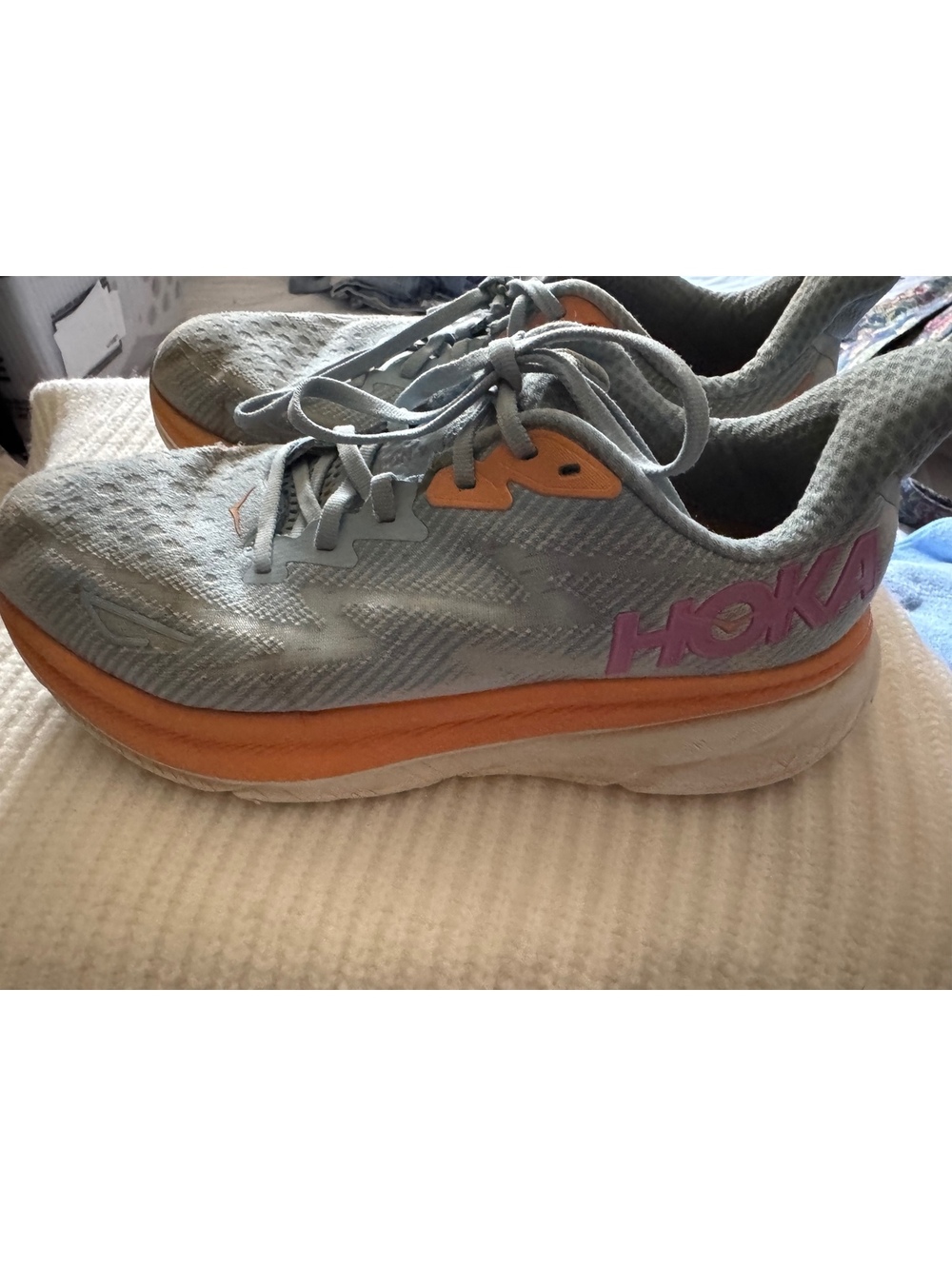 Hoka Clifton 9 Running Shoes - Size 9
